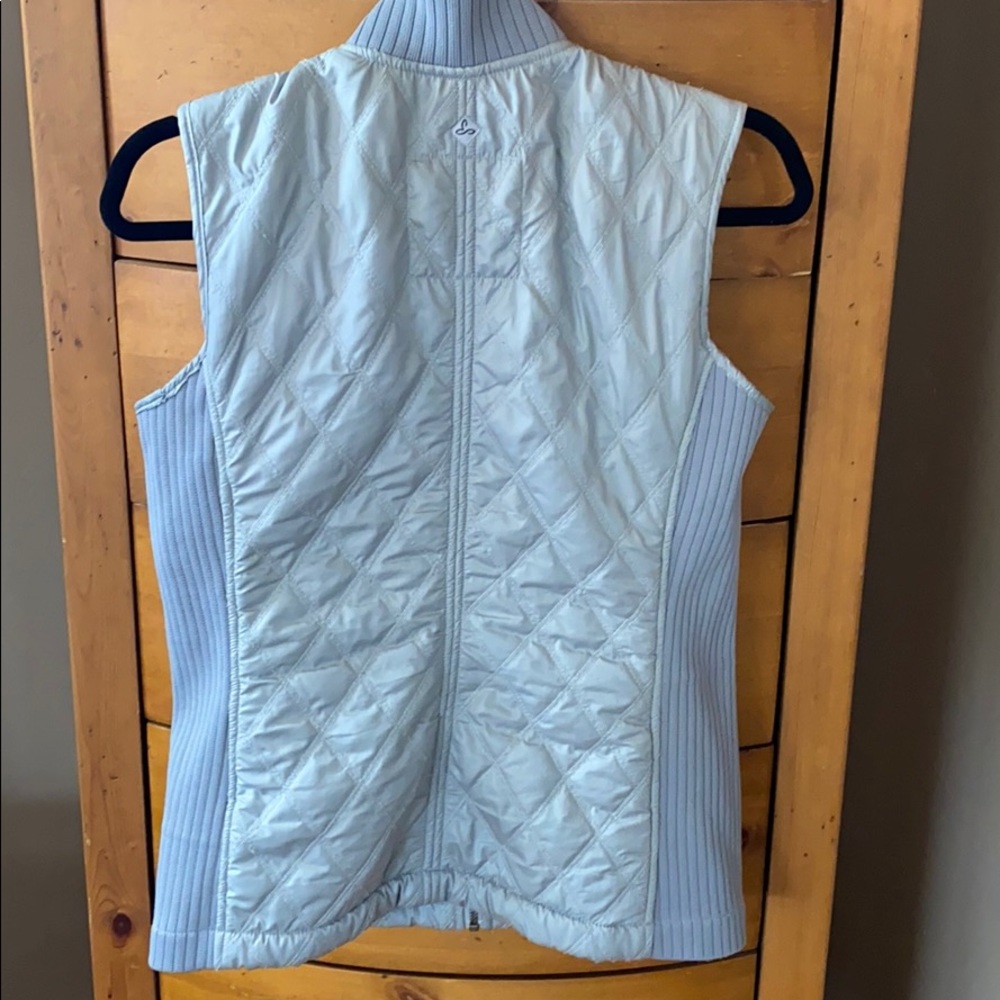 Prana Silver Diva Quilted Sherpa Lined Puffer Vest - Picture 4 of 7